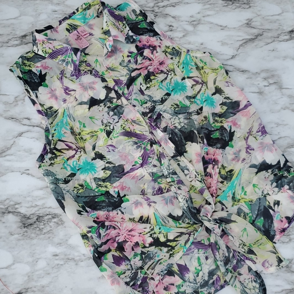 Dolled up kimono size small